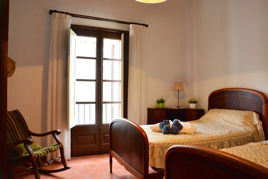 Schlafzimmer 2 Einzelbetten