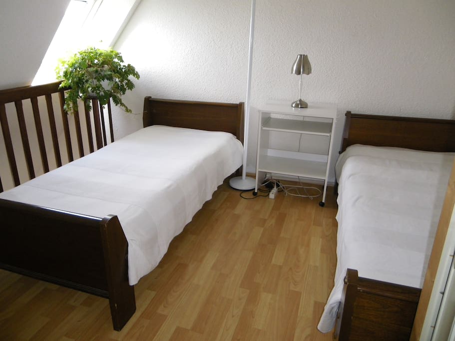 lits jumeaux dans mezzanine