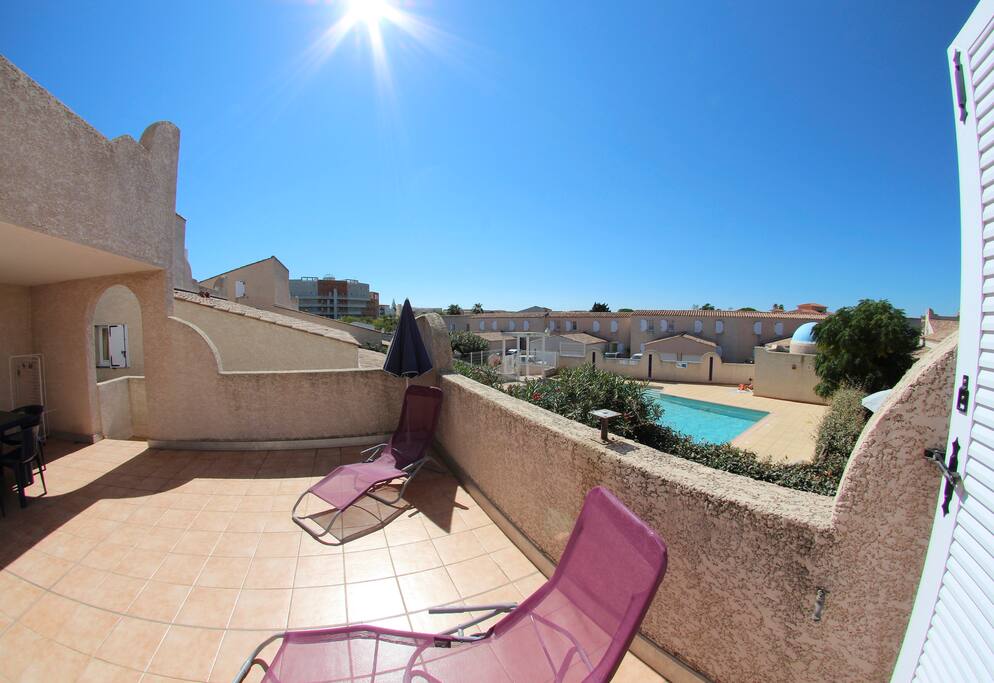 Vue sur la piscine