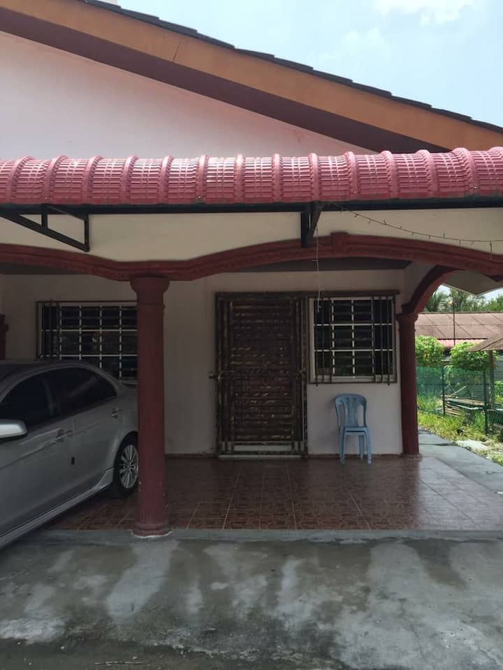 AMIMAS HOMESTAY - Houses for Rent in Bandar Baharu, Kedah, Malaysia