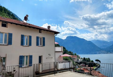 Countryside family house Lake Como
