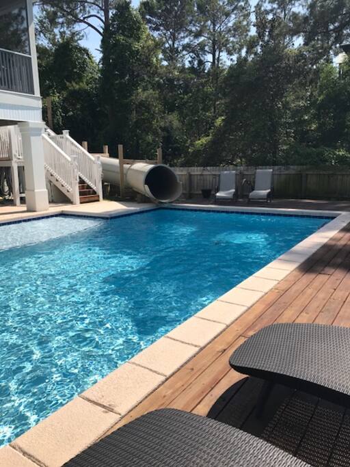 Beautiful Pool with 2 story waterslide