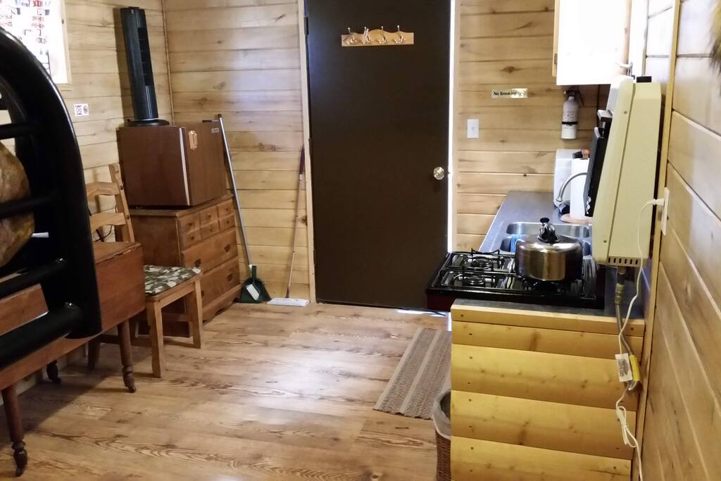 CABIN. View from the bed/corner.