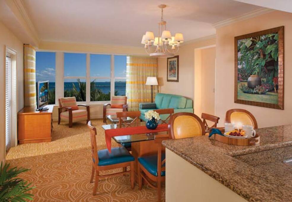 Ocean Pointe 2 Bedroom Villa: Living Room