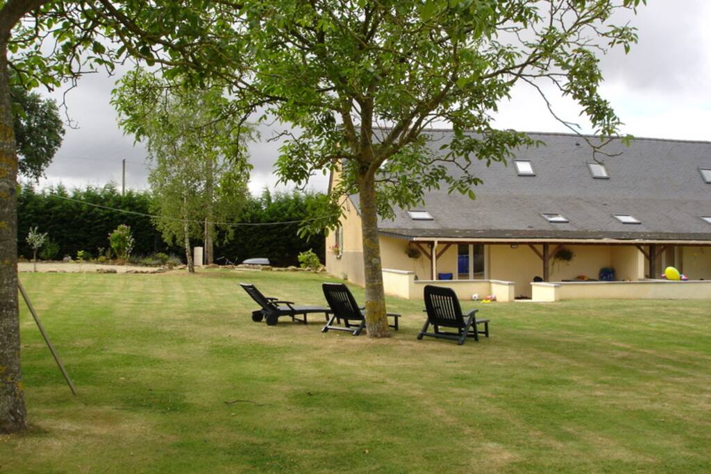 Garden at back of cottages
