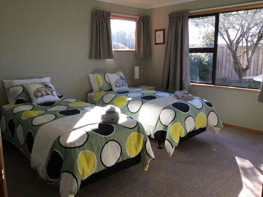 Middle bedroom ( 2 singles or SuperKing )