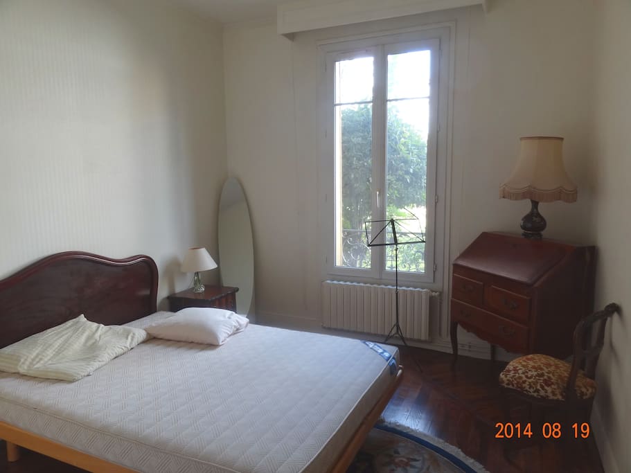 La chambre sur le jardin