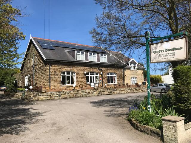 Airbnb Runswick Bay Holiday Rentals Places To Stay