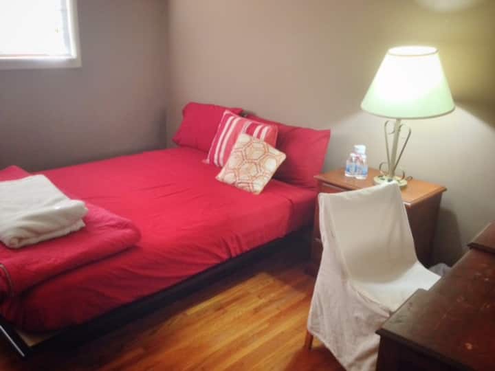 2º quarto com cama flutuante.