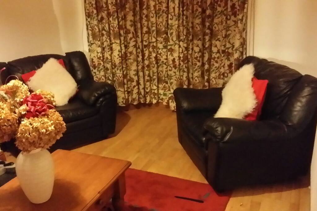 Living Room Space (2)