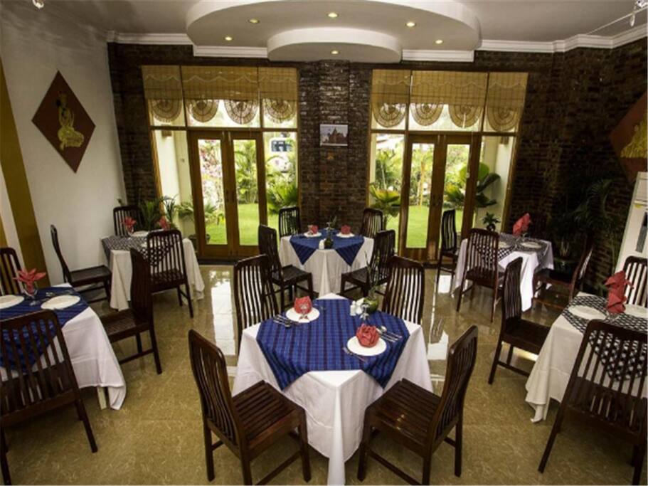 restaurant