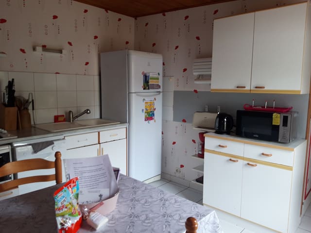 Entire home with 2 bedrooms in Noirmoutier - Maison à 100 m de la mer