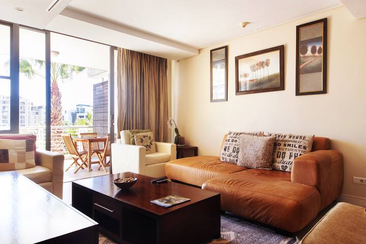 Waterfront Marina Apartment gallery image 2