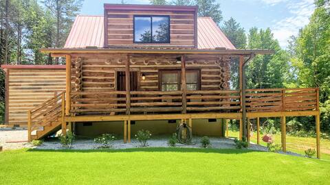 Three Bears Cabin - Luxury with Hot Tub!