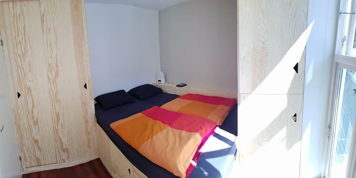 Bedroom / soverom / Schlafzimmer (the bed is 140*200cm)