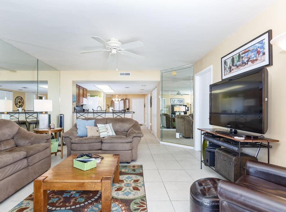 Relaxation - Settle into the comfortable living room furniture, make plans for the day, and enjoy spending time with friends and