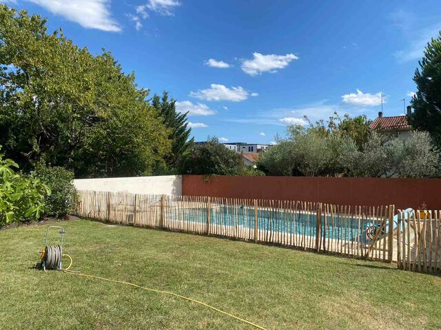 Belle villa avec grande piscine 100m du tram gallery image 3