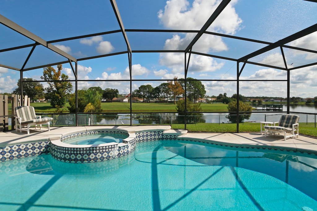 Watersedge of Indian Wells 3 miles to Disney Houses for Rent in