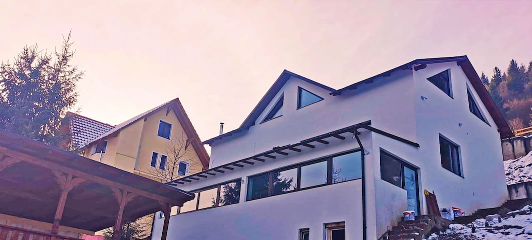 Airbnb Satul Colibita Vacation Rentals Places To Stay