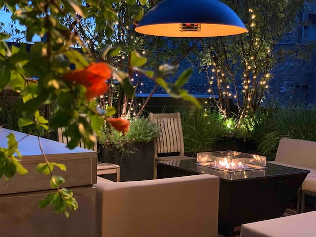 Stunning Duplex w/ Terrace/ Parking/BBQ/3 bed&bath