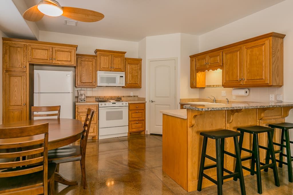 Large Fully Furnished Kitchen