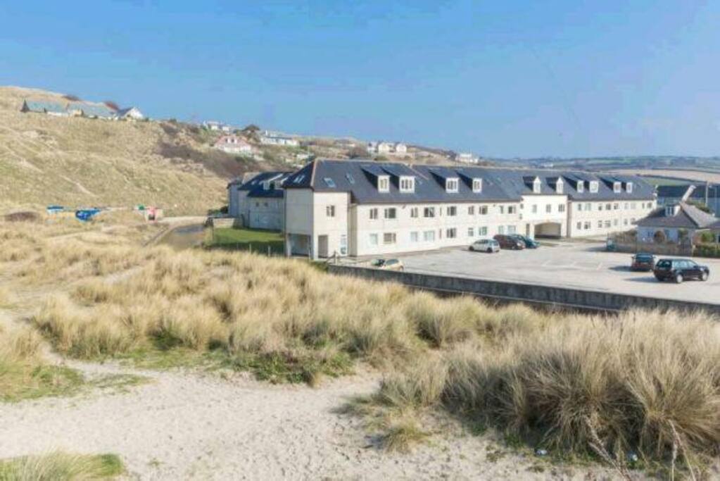 Atlantic Bay Apartments