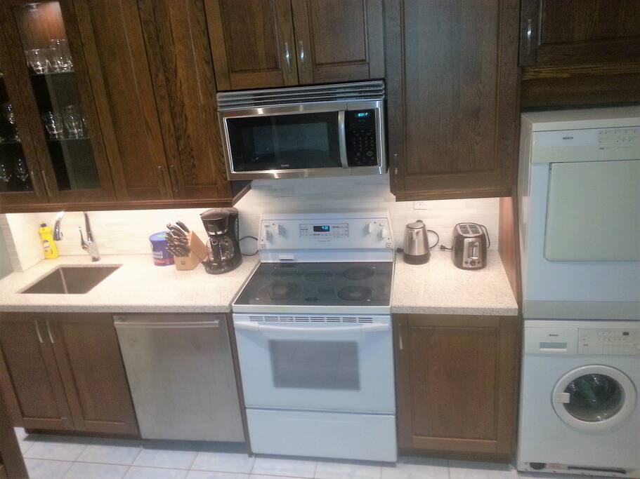 kitchen with six appliance