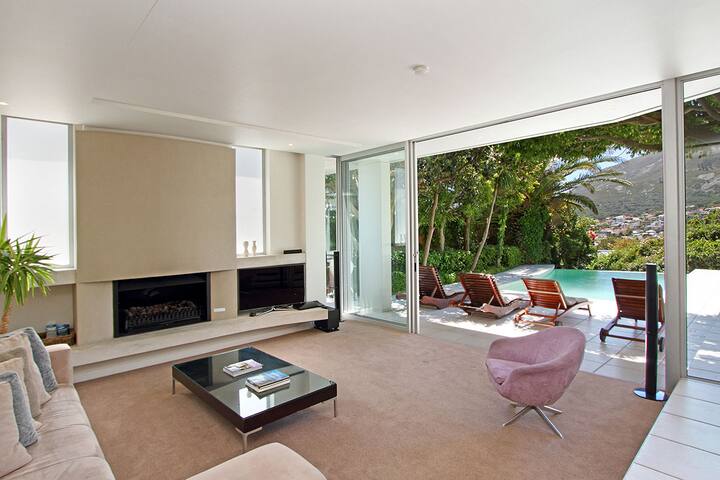 7 Bed Villa close to the beach with 2 pools gallery image 4