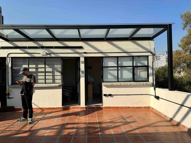 Enchanted Heaven Plant-Filled Penthouse with 5 Br gallery image 4