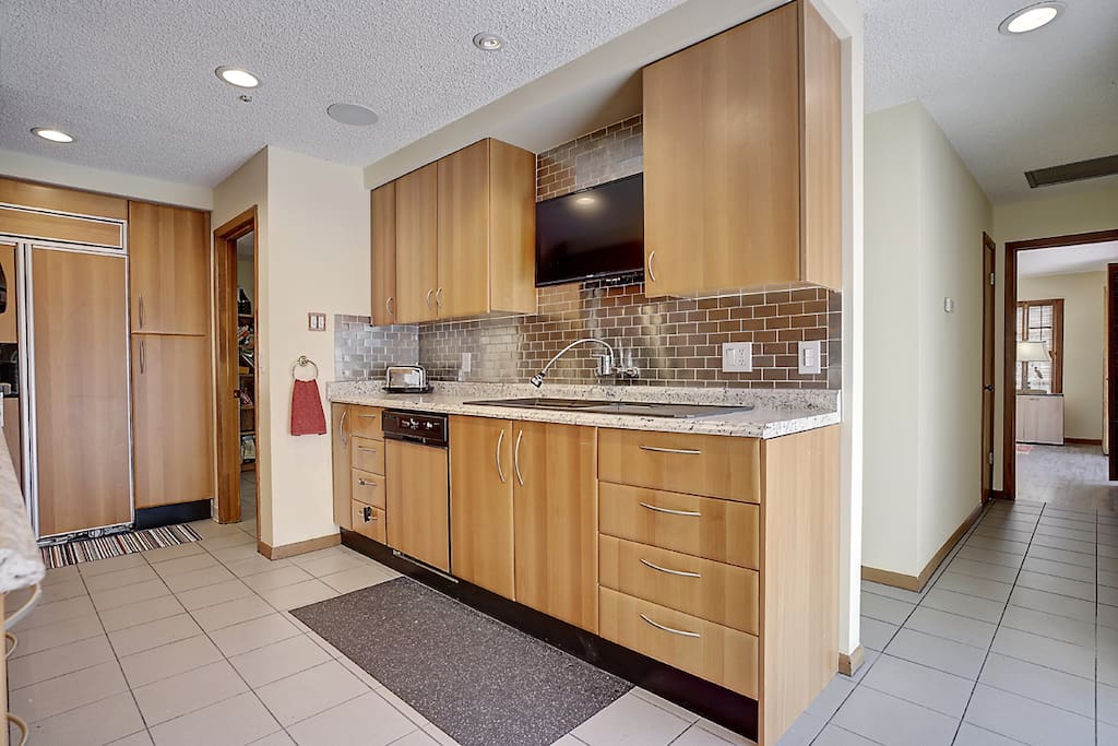 Fully stocked Kitchen