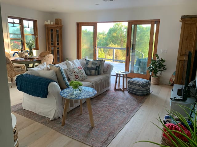 Gorgeous Malibu Apartment- Special Price!