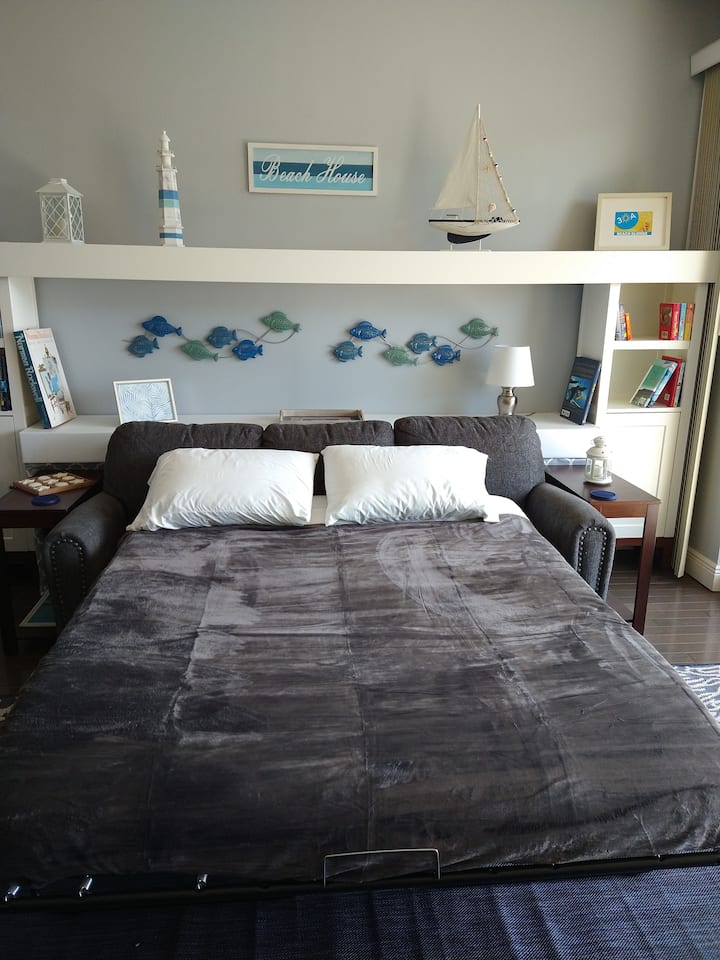 Sofá cama tamaño queen con colchón de espuma viscoelástica de 5pulgadas