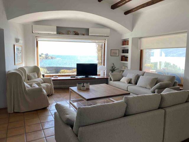 Casa a Primera Línia de Mar gallery image 4