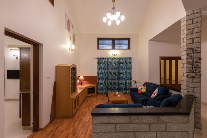 OYO - Discounted! Luxurious 1BR Villa in HSR Layout