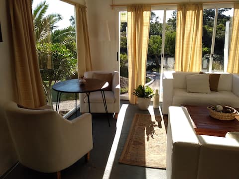 Top Airbnb: House in excellent style in a green environment en Playa Hermosa