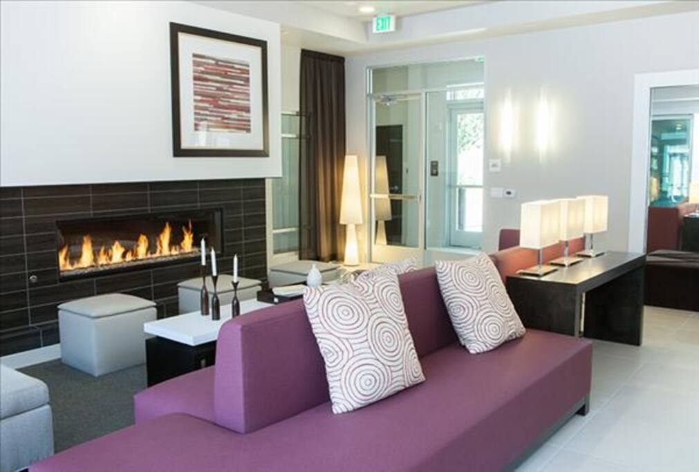 Resident Lounge Area (1st)