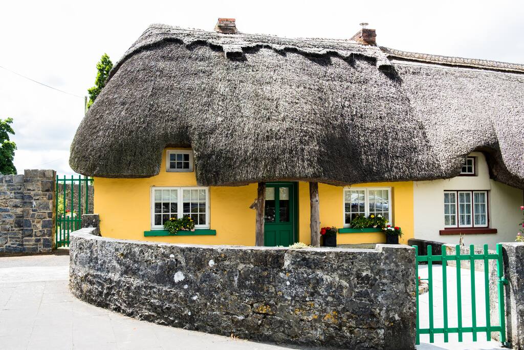 Gate Lodge Cottage Houses for Rent in Adare, Limerick, Ireland