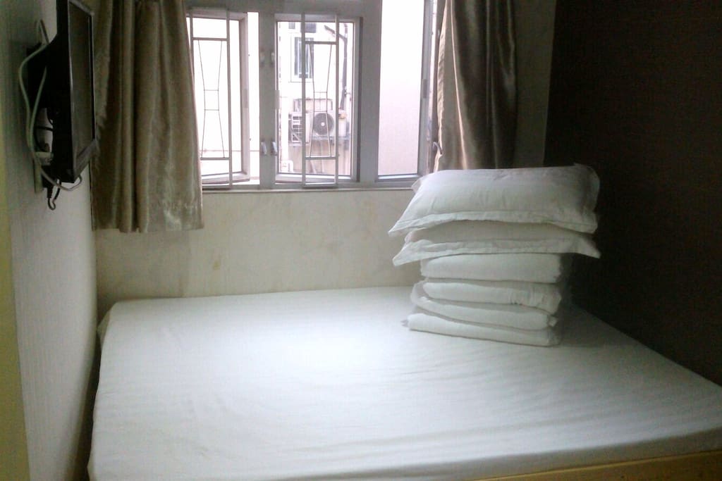 the 1500mm width double bed with pull out single bed underneath