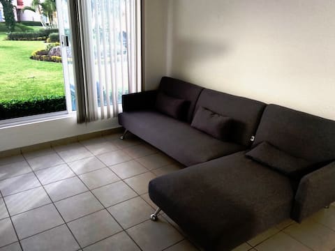 Top Airbnb: Exclusive Spacious House/4 bedrooms with Pool in Emiliano Zapata