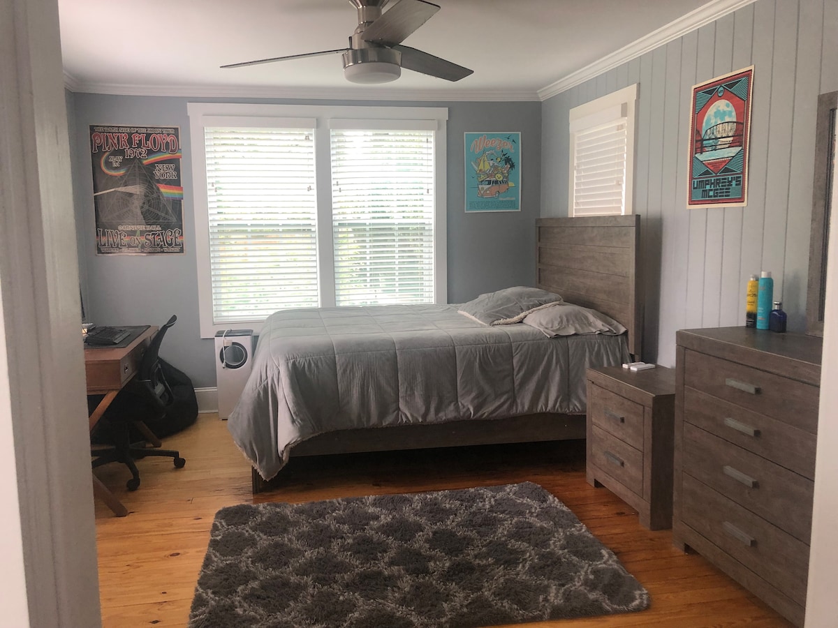 เตียงควีนไซส์ - ห้องนอนที่ 3 