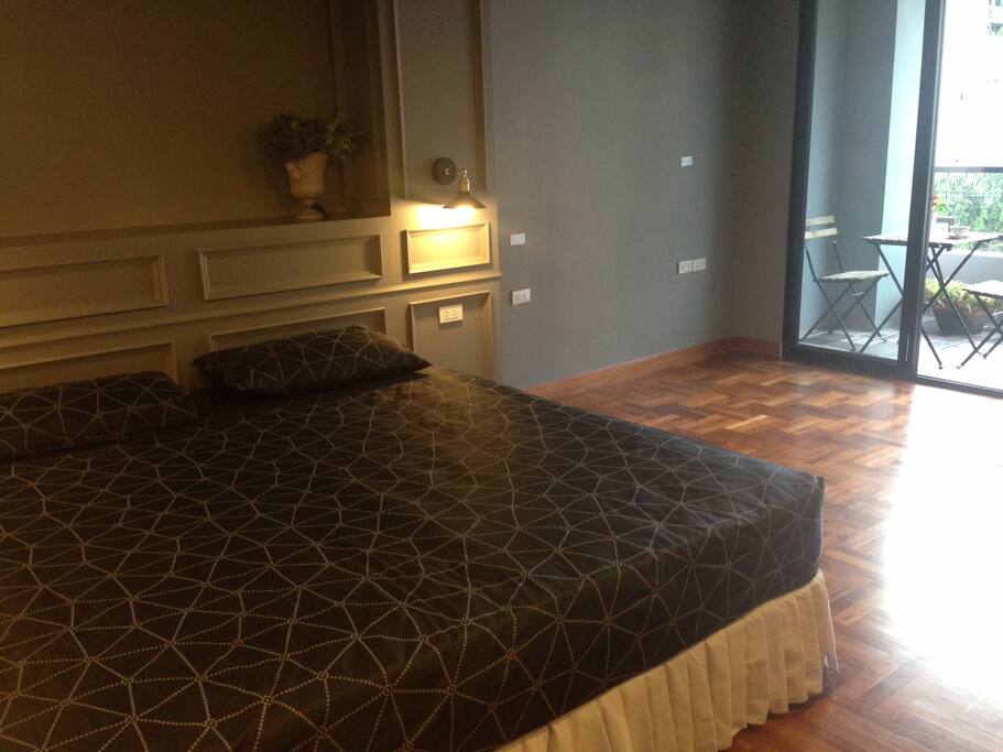 King size bed.