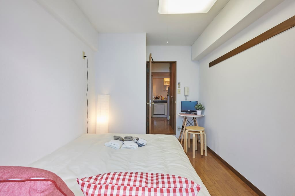 Bright and compact room