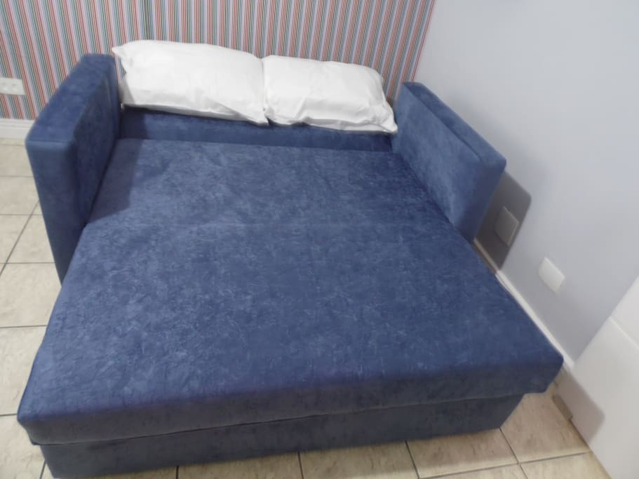 Sofá cama aberto (2 pessoas)