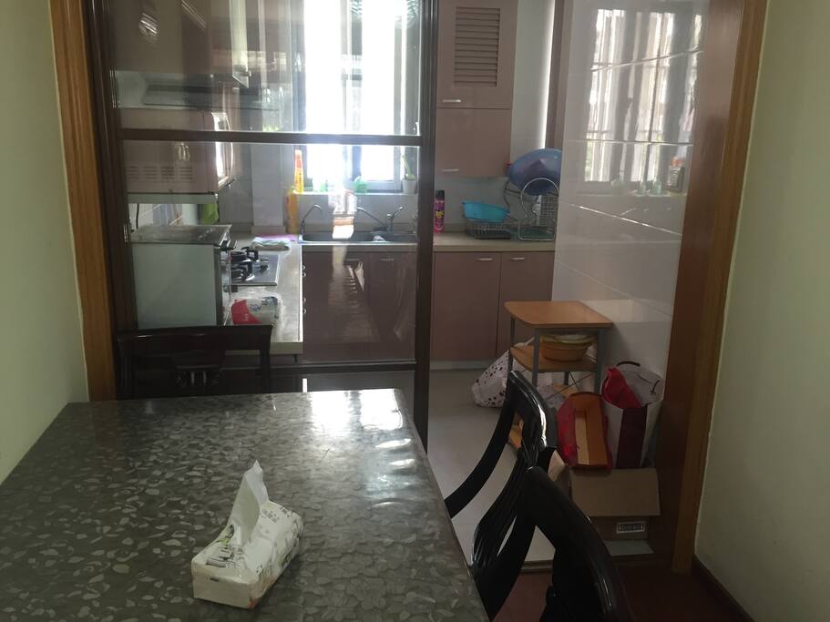 餐厅与厨房