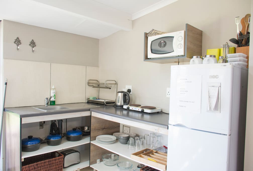 Fully equipped kitchenette