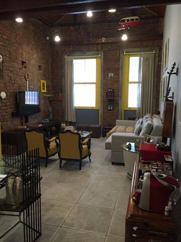 Casa confortável, 3 quadras do metrô. gallery image 3