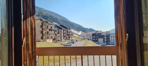 Successful Airbnb property: Lélex apartment overlooking the slopes in Lélex
