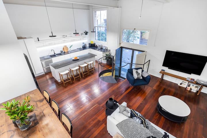 Historic warehouse on Bathers Beach