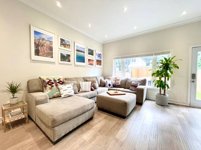 Modern 3-BR Luxury Home w/ Yard, Patio, Parking