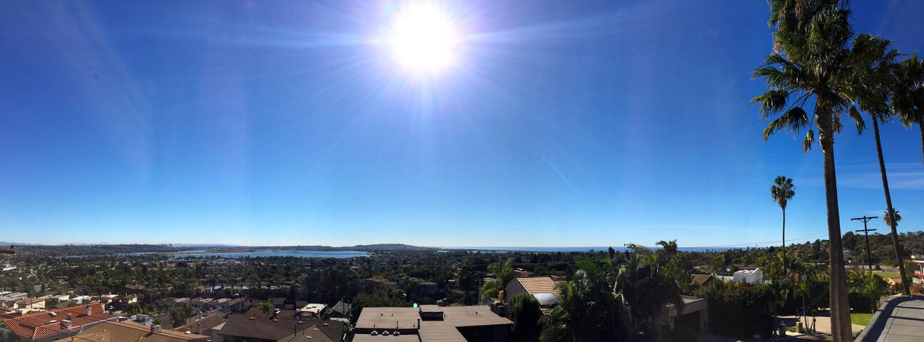 Pacific Beach-Amazing Panoramic View-Heated Pool gallery image 5